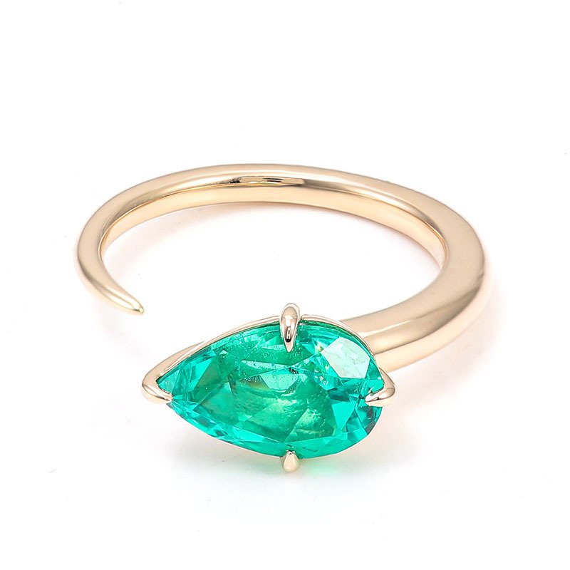 Pear-Cut Colombian Emerald Ring in 18K Gold