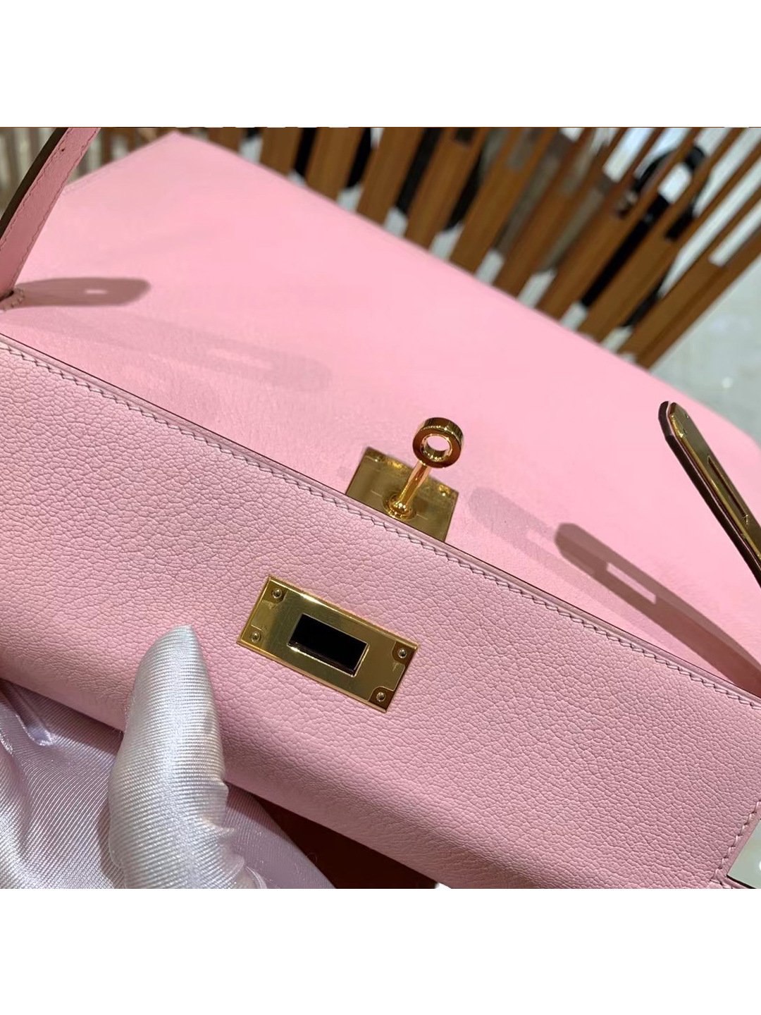 Leather 25cm Top-Handle Crossbody Bag - Image 3