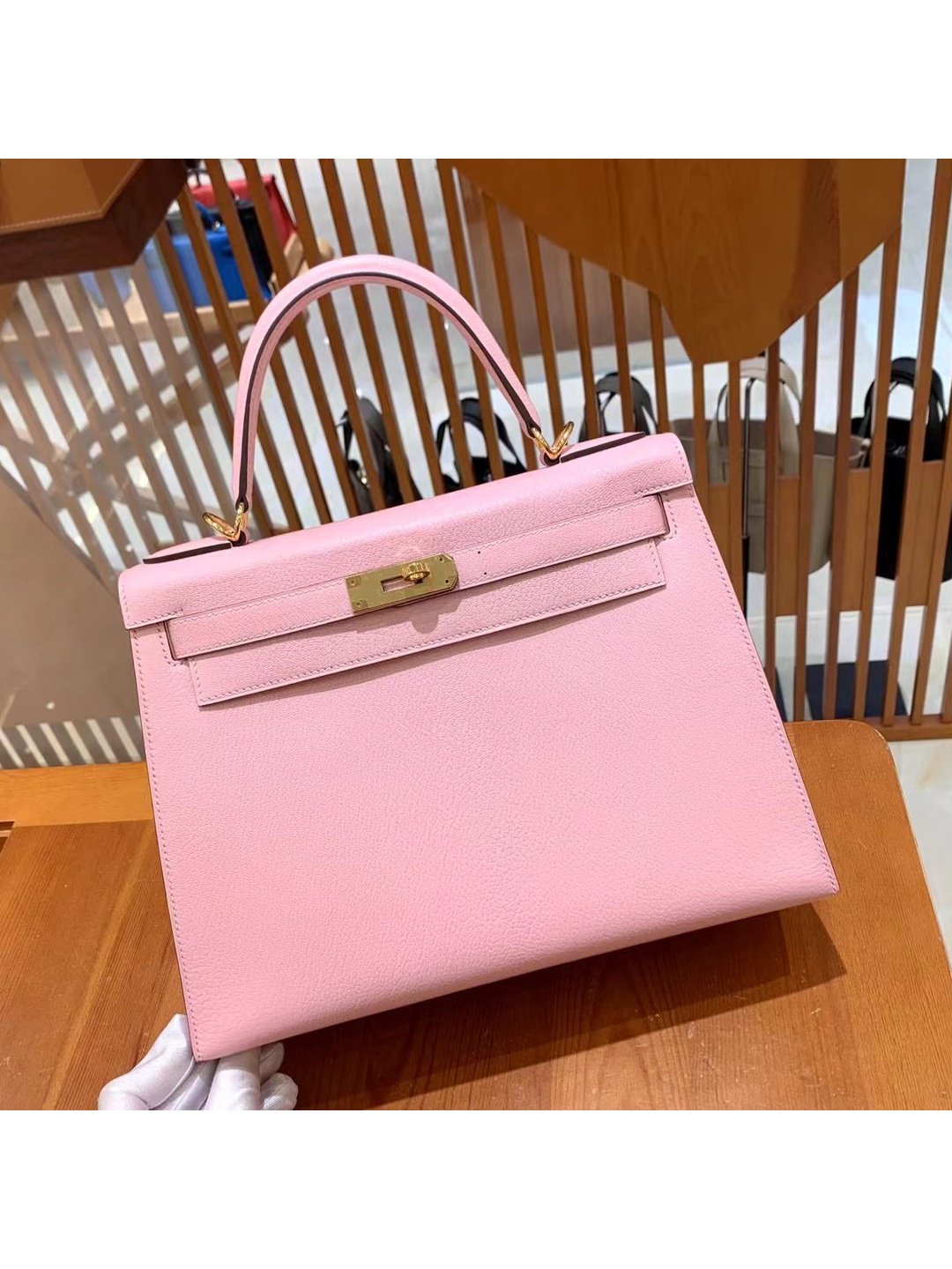 Leather 25cm Top-Handle Crossbody Bag