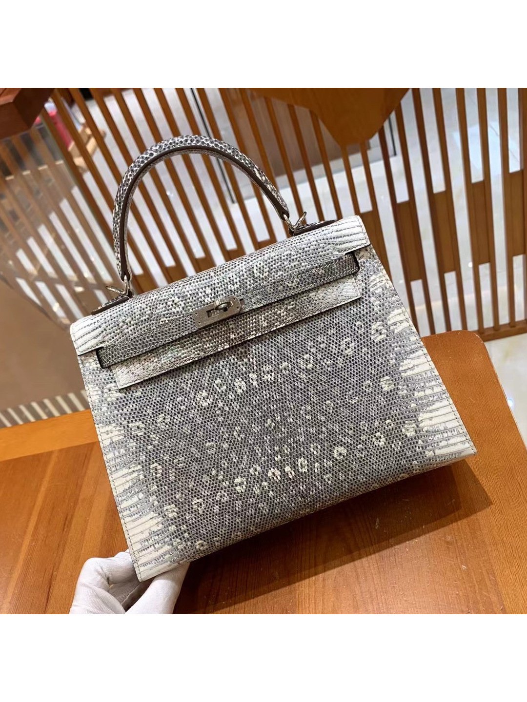 Patterned Lizard Leather 25cm Top-Handle Bag - Image 2
